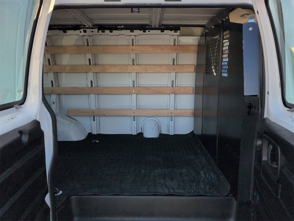 2024 Chevrolet Express Cargo 2500 WT