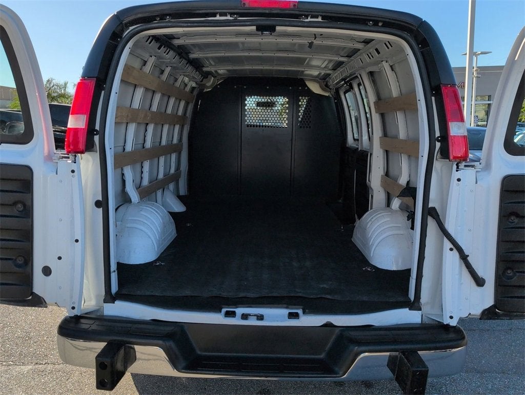 2024 Chevrolet Express Cargo 2500 WT