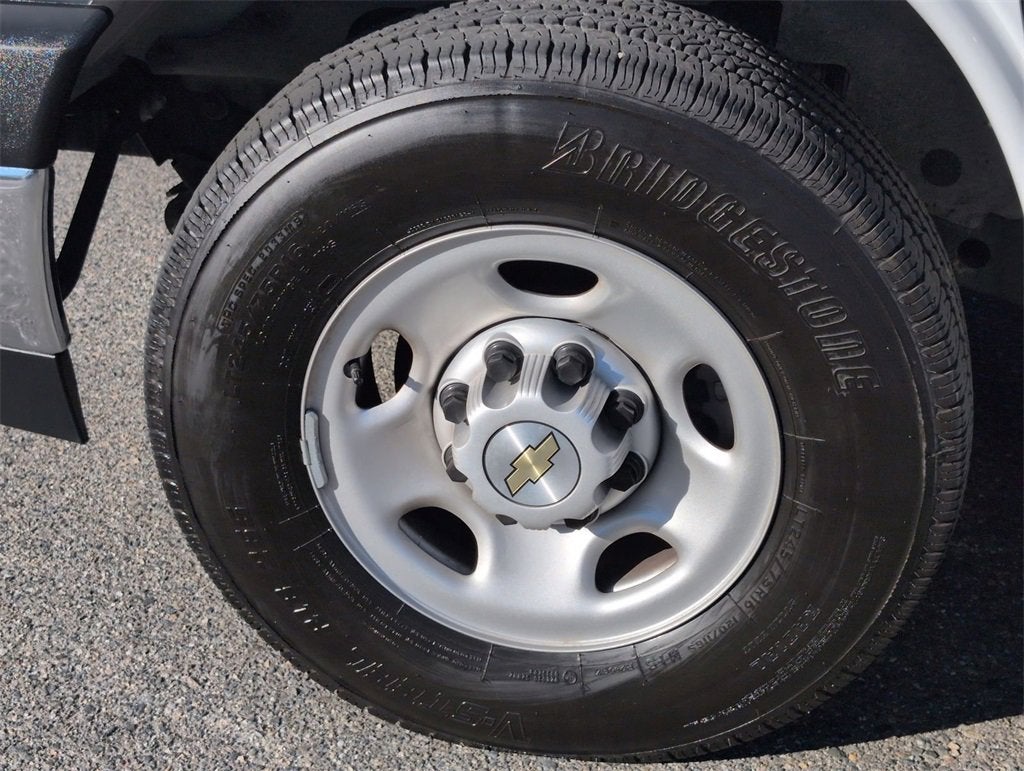 2024 Chevrolet Express Cargo 2500 WT