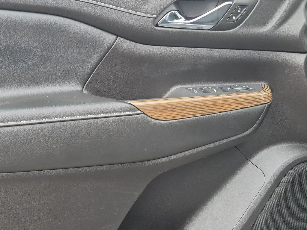 2022 GMC Acadia SLE