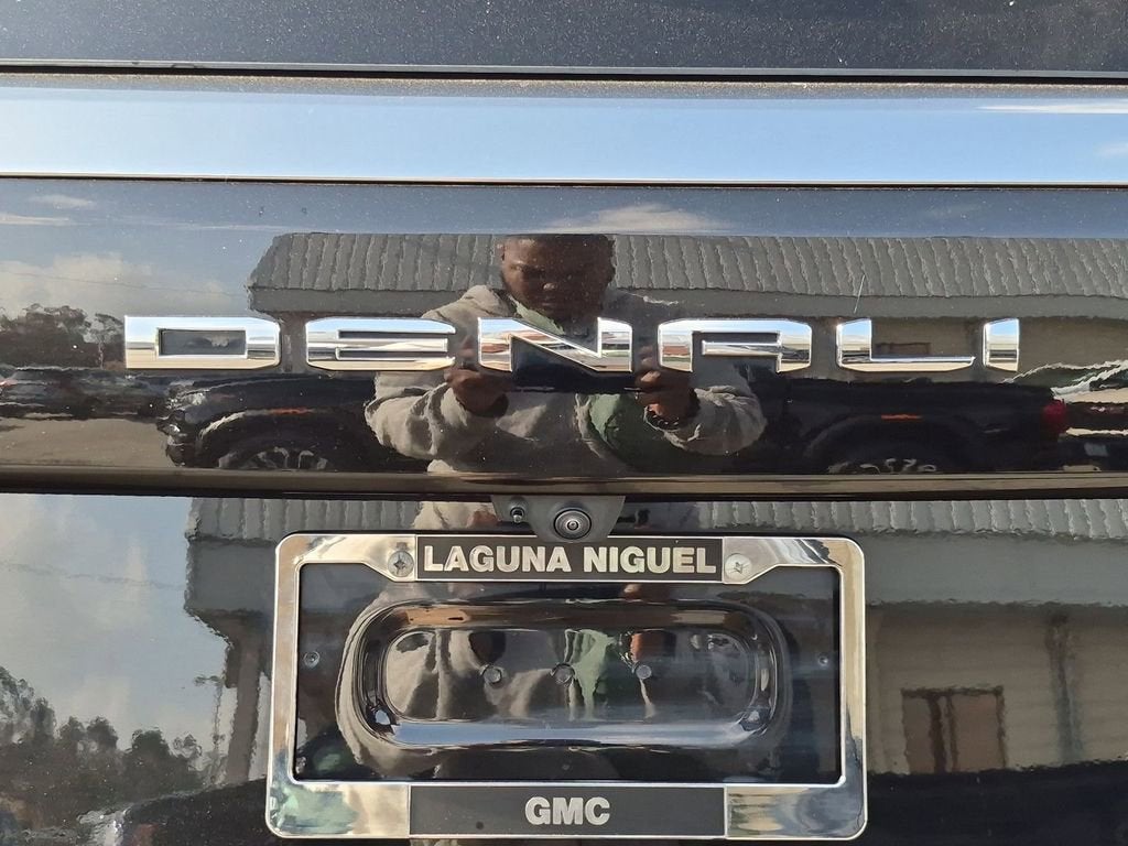 2025 GMC Yukon Denali