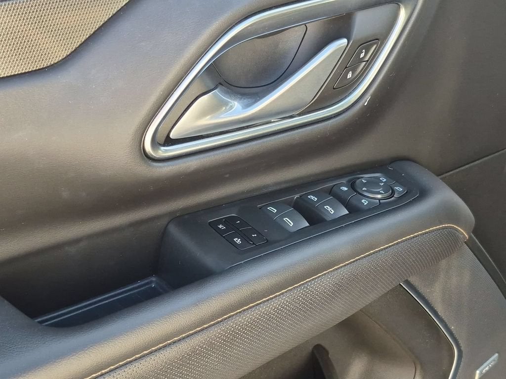 2022 GMC Yukon XL AT4