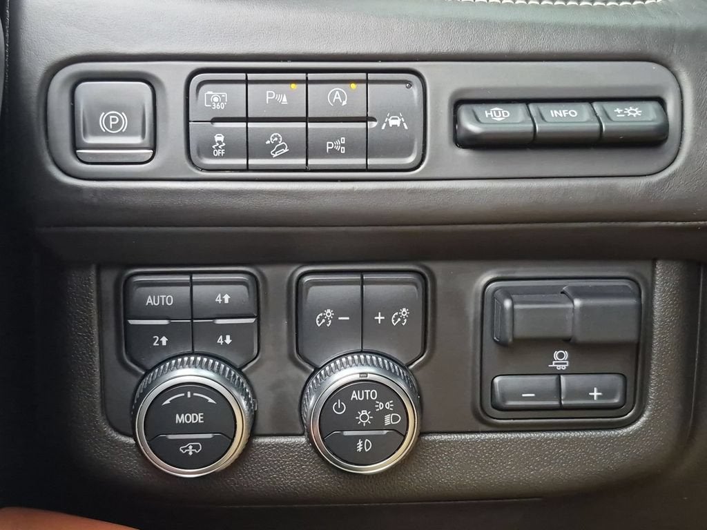2023 GMC Yukon XL Denali Ultimate