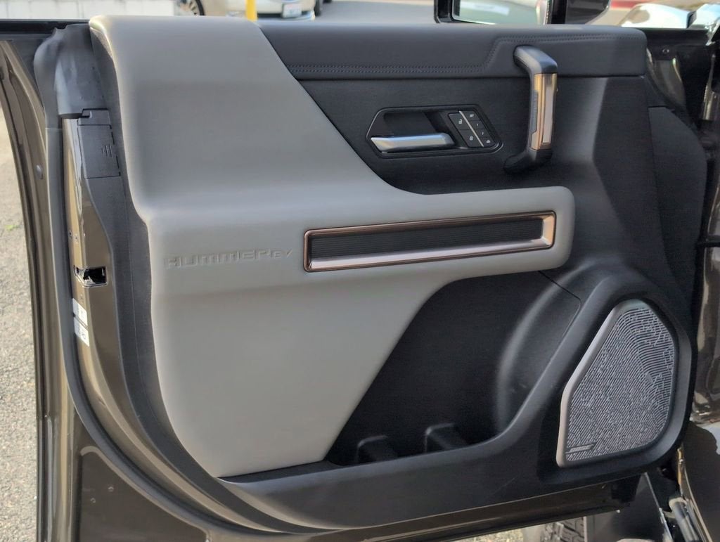 2025 GMC HUMMER EV SUV 2X