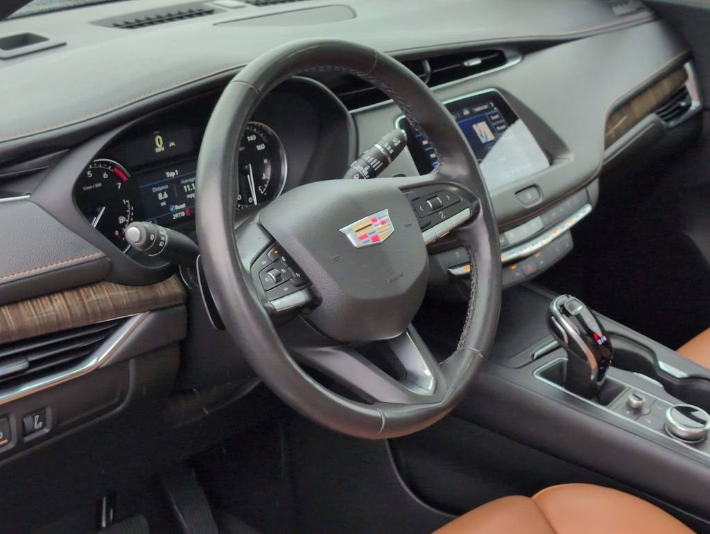2023 Cadillac XT4 Premium Luxury