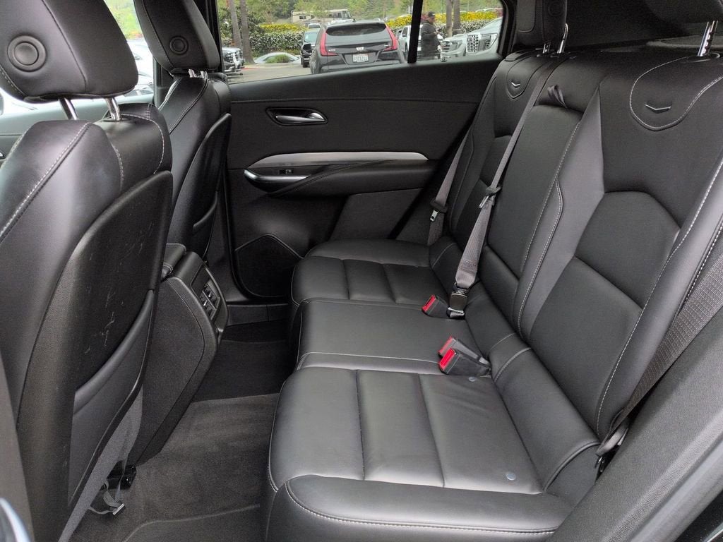 2024 Cadillac XT4 Premium Luxury