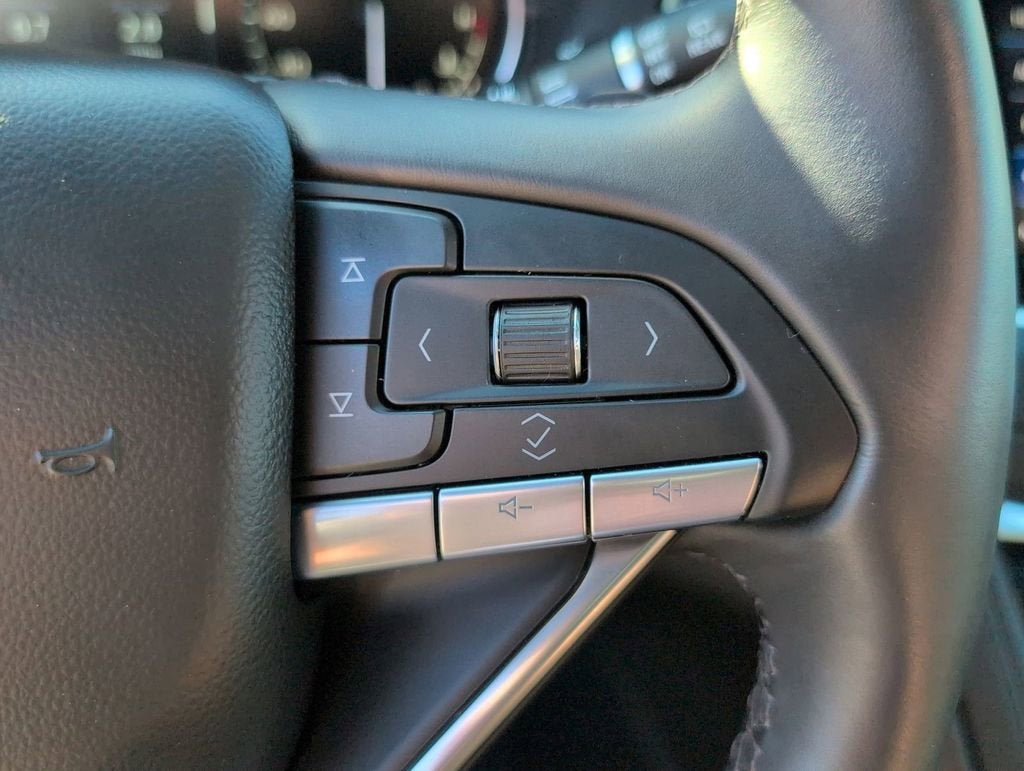 2025 Cadillac XT6 Luxury