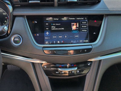 2025 Cadillac XT6 Luxury