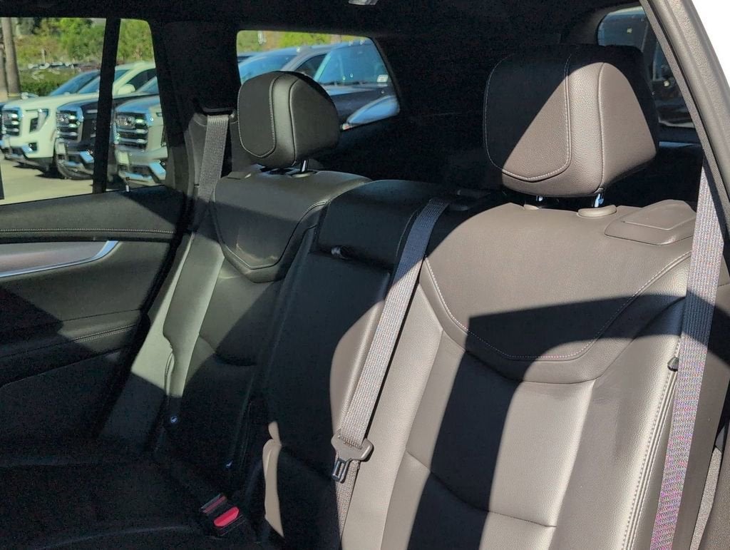 2025 Cadillac XT6 Luxury