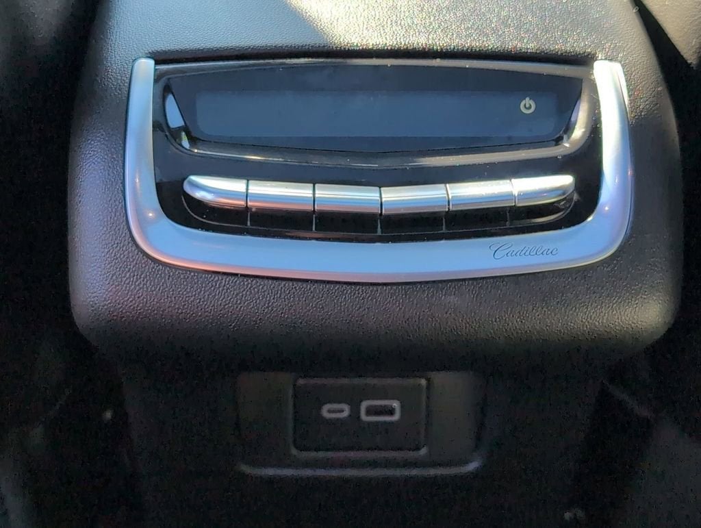 2025 Cadillac XT6 Luxury