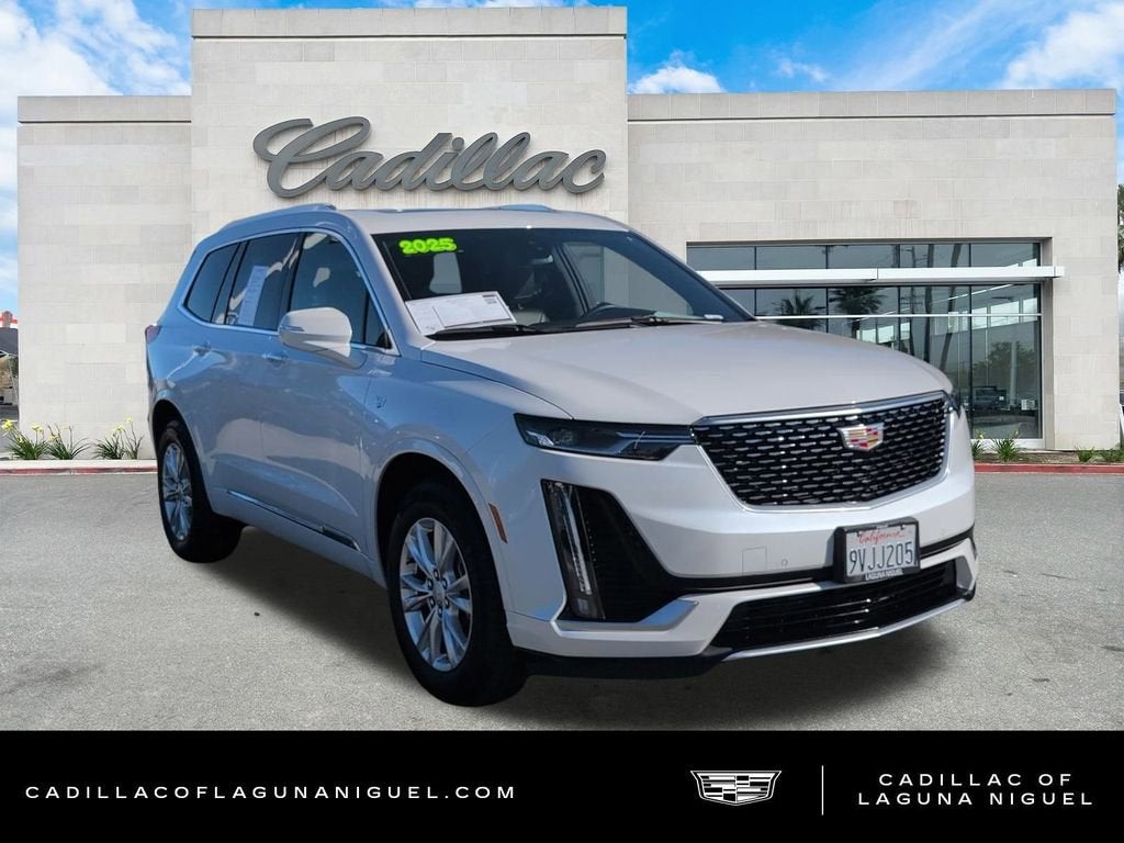 2025 Cadillac XT6 Luxury