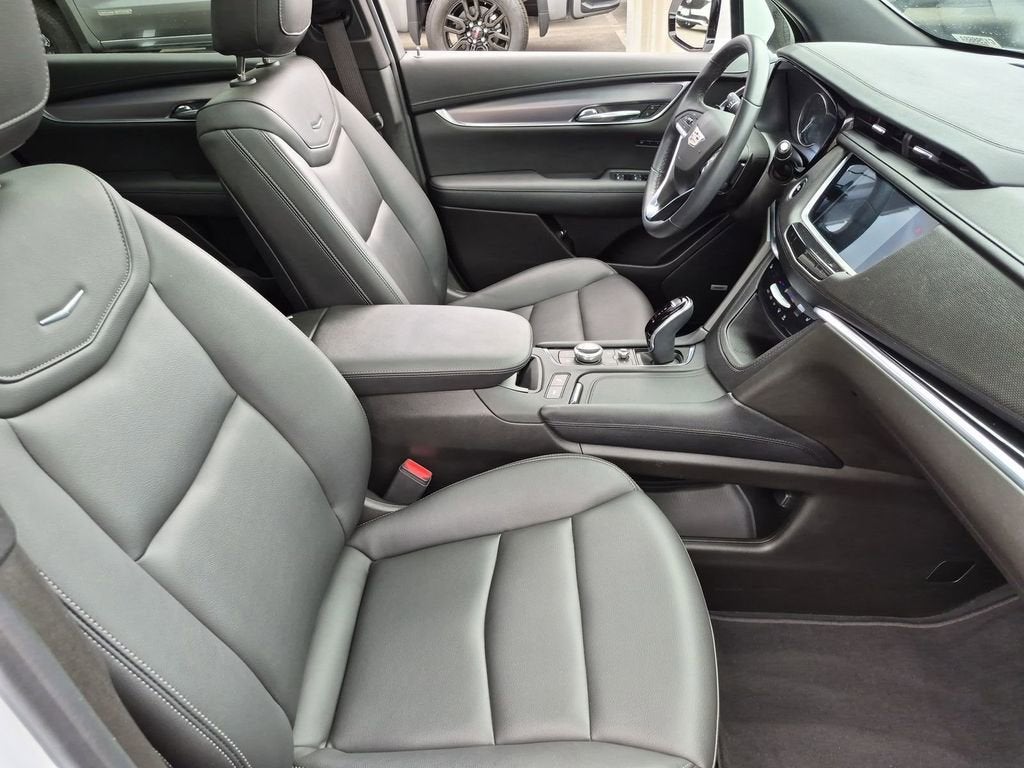 2023 Cadillac XT6 Luxury