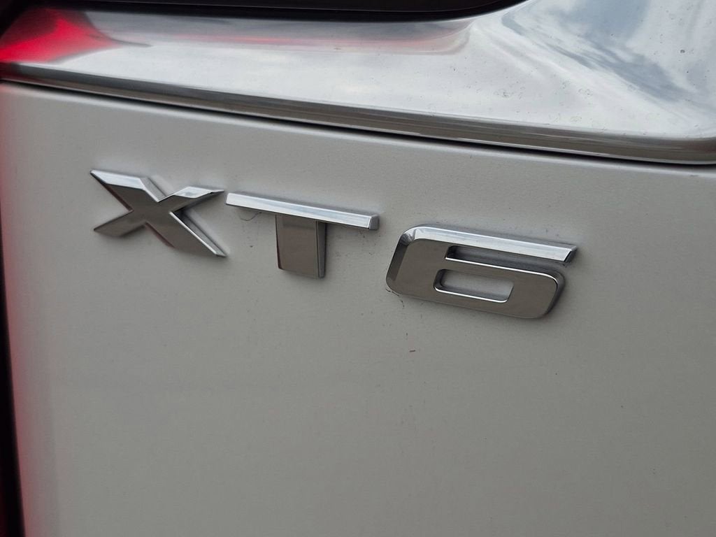 2023 Cadillac XT6 Luxury
