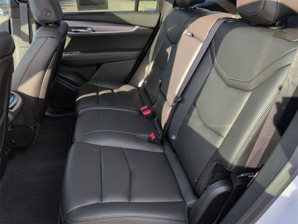 2025 Cadillac XT6 Luxury