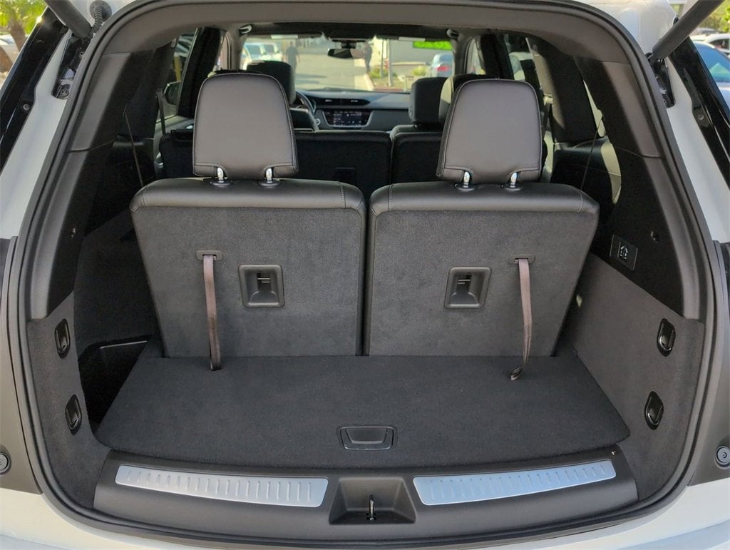 2025 Cadillac XT6 Luxury