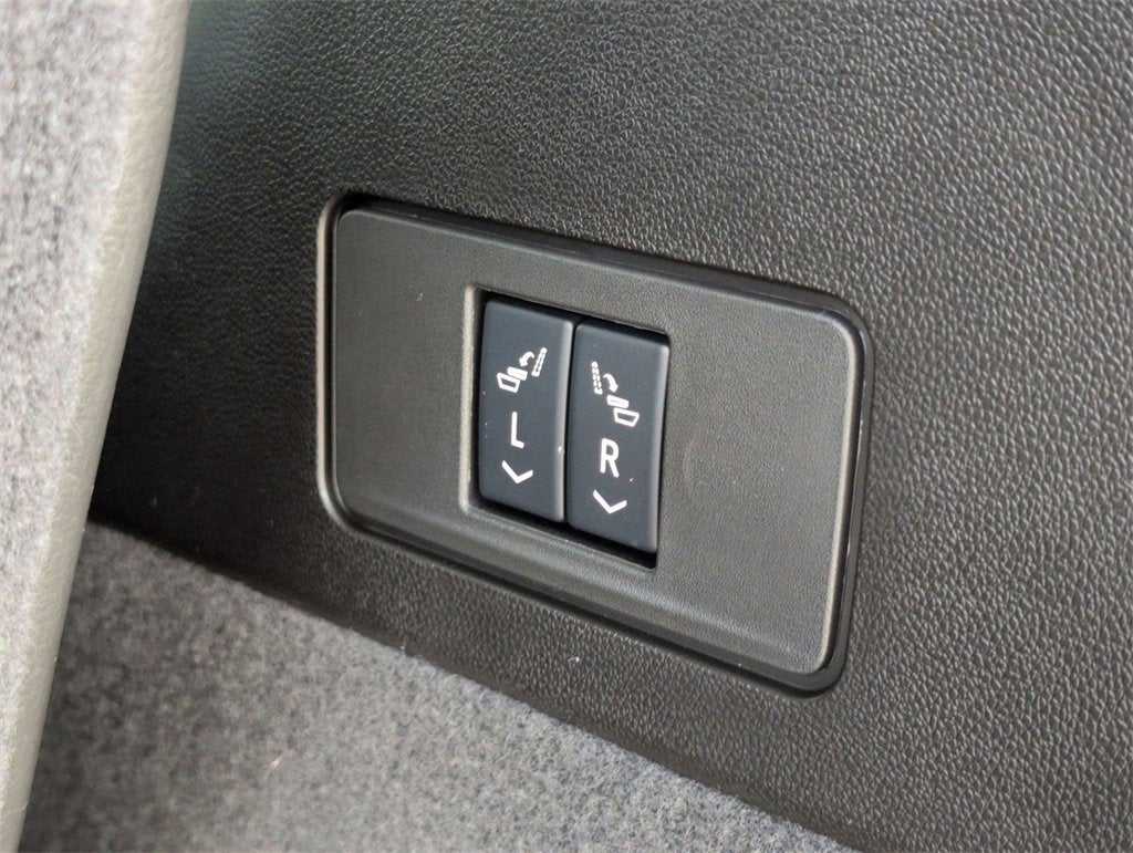 2025 Cadillac XT6 Luxury