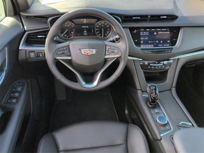 2025 Cadillac XT6 Luxury