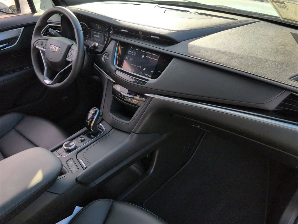 2025 Cadillac XT6 Luxury