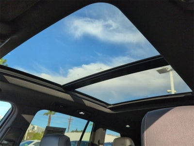 2025 Cadillac XT6 Luxury