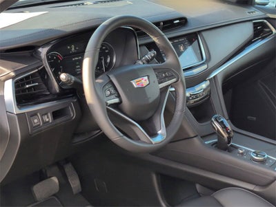 2025 Cadillac XT6 Luxury