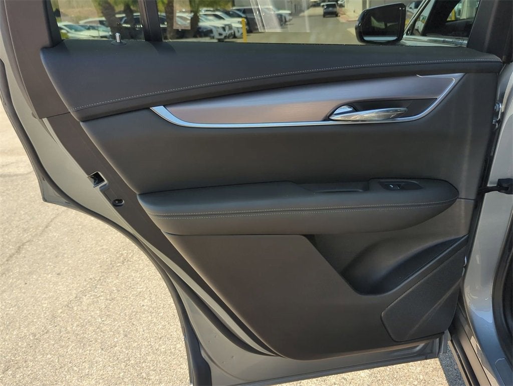 2025 Cadillac XT6 Luxury