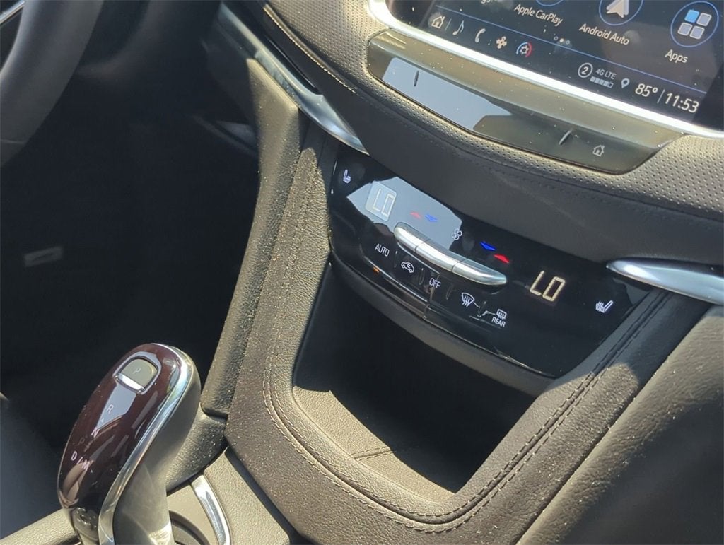 2025 Cadillac XT6 Luxury