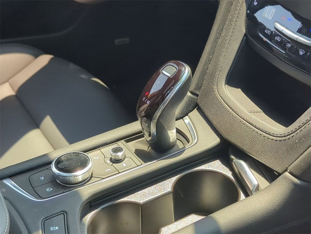 2025 Cadillac XT6 Luxury