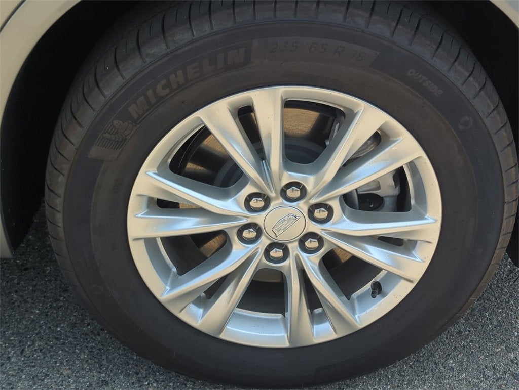 2025 Cadillac XT6 Luxury