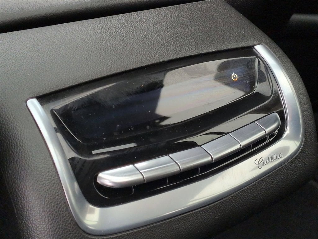 2025 Cadillac XT6 Luxury