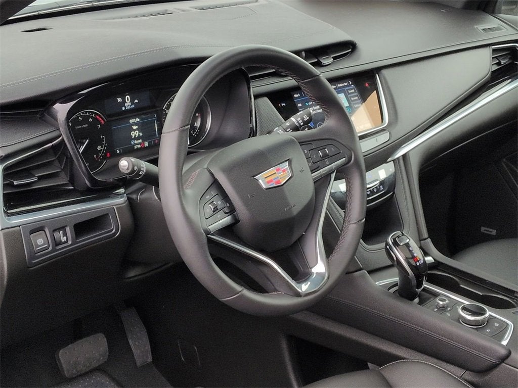 2025 Cadillac XT6 Luxury