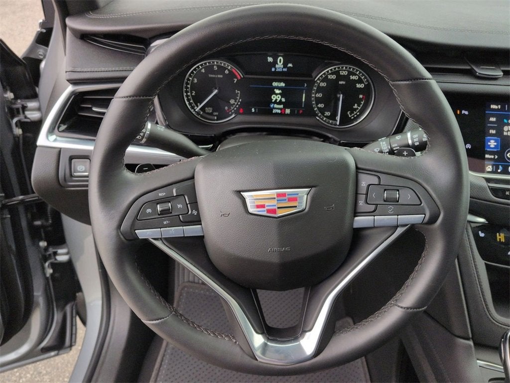 2025 Cadillac XT6 Luxury