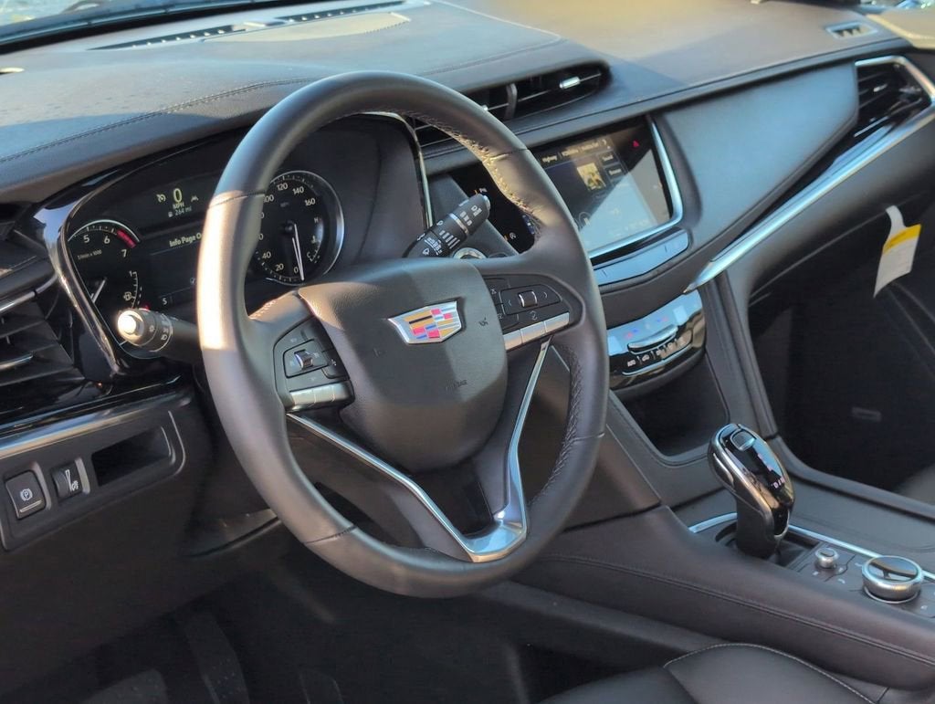 2025 Cadillac XT6 Luxury