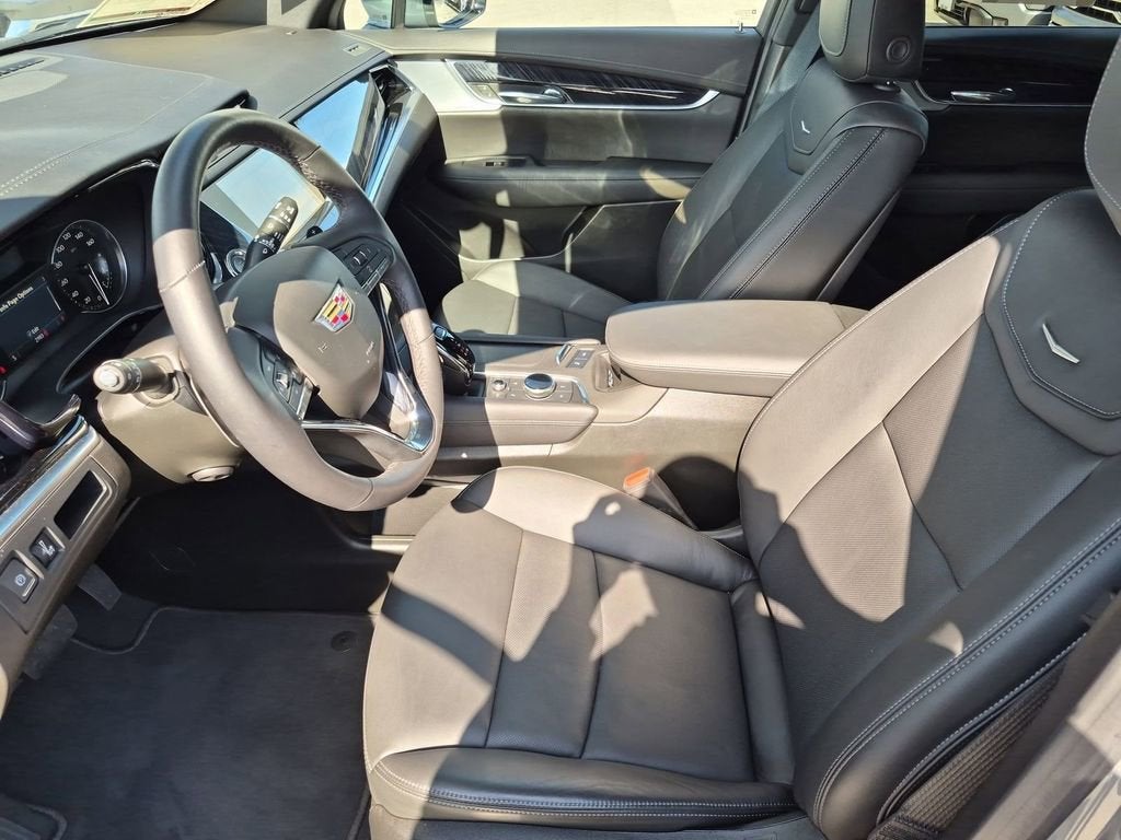 2025 Cadillac XT6 Premium Luxury