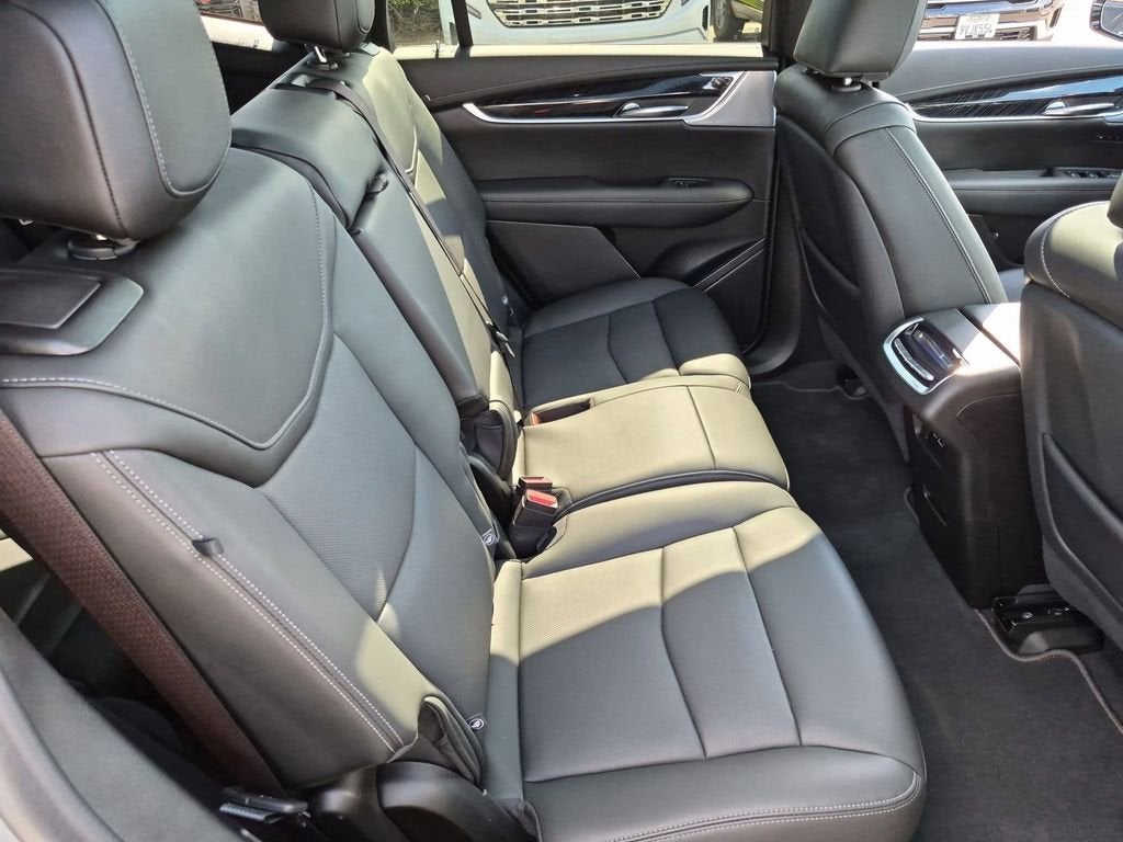2025 Cadillac XT6 Premium Luxury