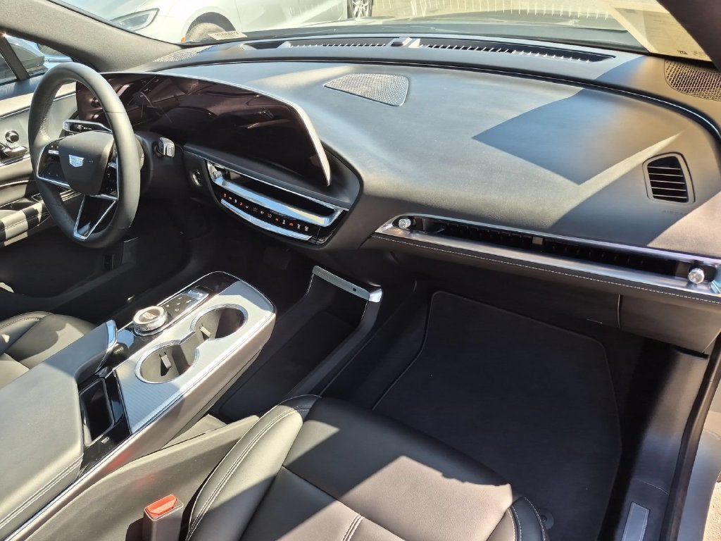 2024 Cadillac LYRIQ Tech