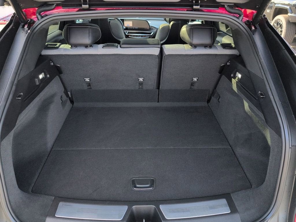 2024 Cadillac LYRIQ Tech