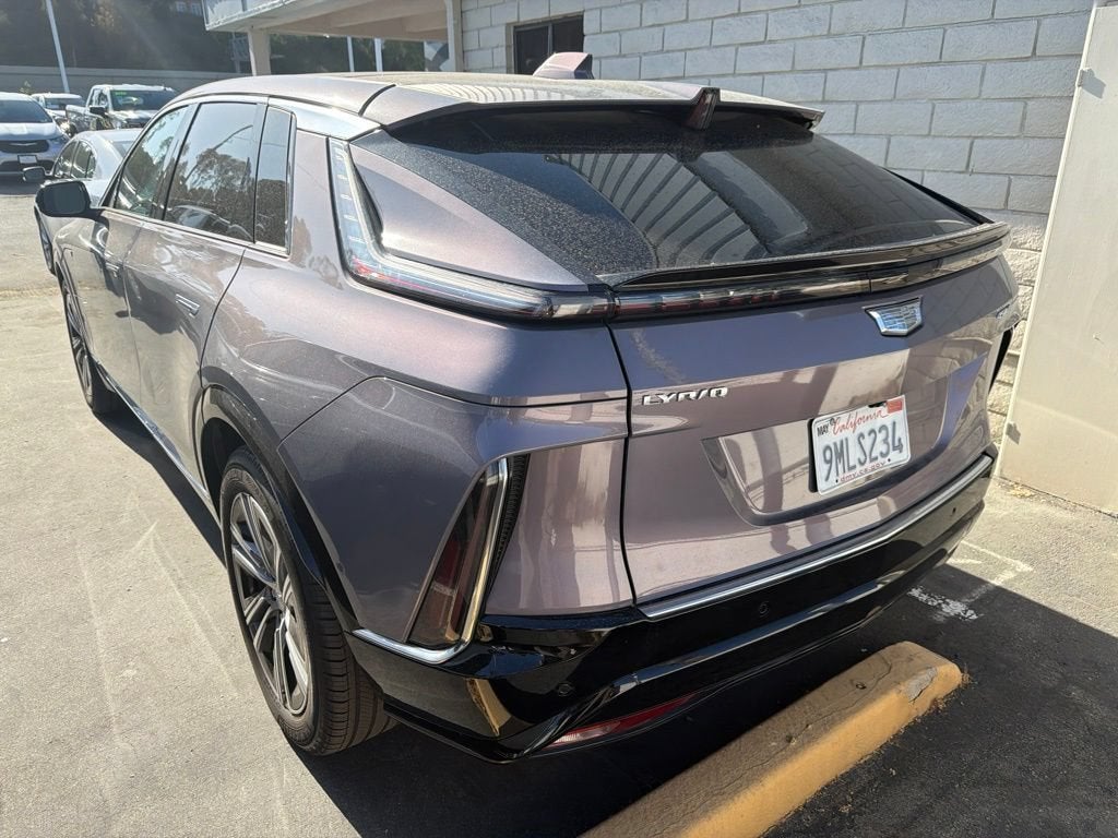 2024 Cadillac LYRIQ Luxury 1