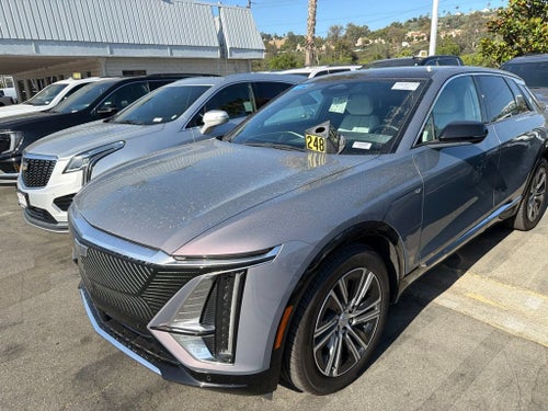 2024 Cadillac LYRIQ Luxury 1