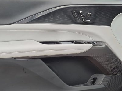 2024 Cadillac LYRIQ Luxury 1