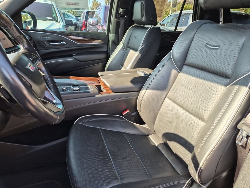 2022 Cadillac Escalade Premium Luxury