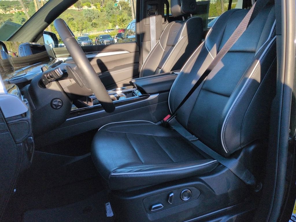 2025 Cadillac Escalade ESV Premium Luxury