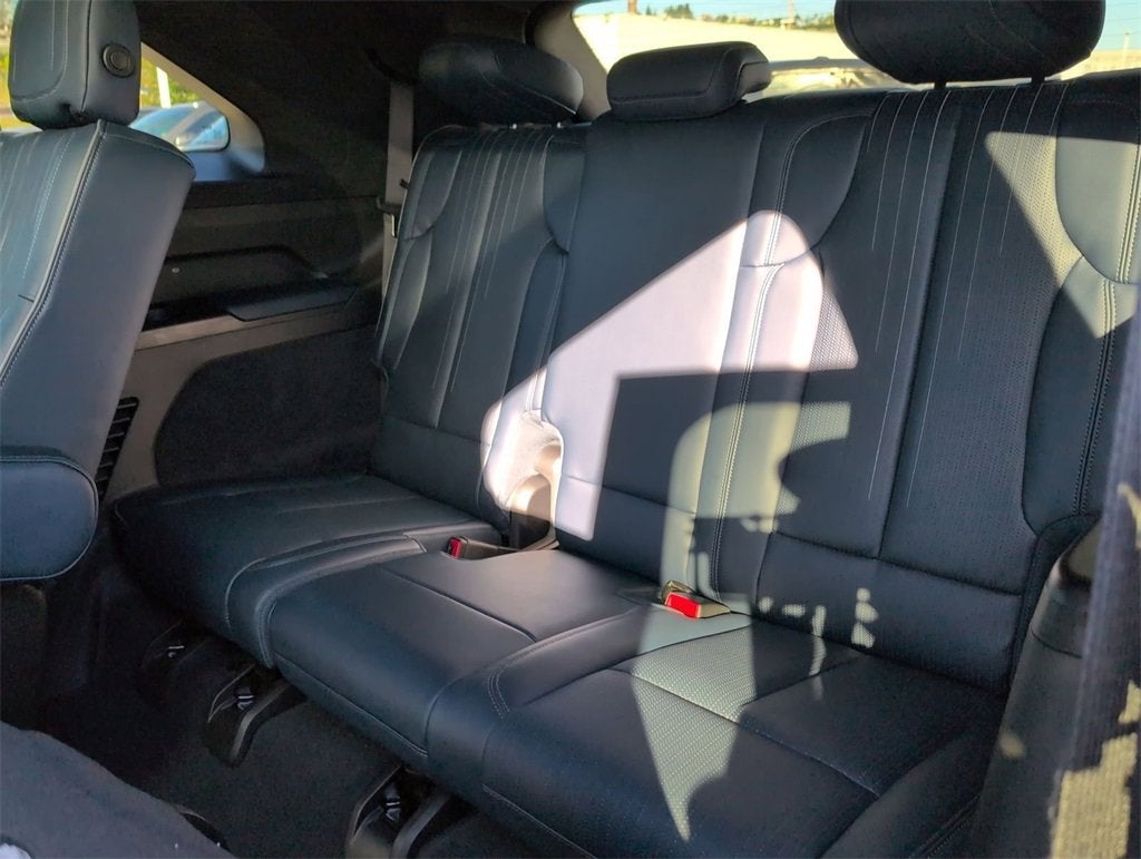 2025 Cadillac ESCALADE IQ Luxury 2