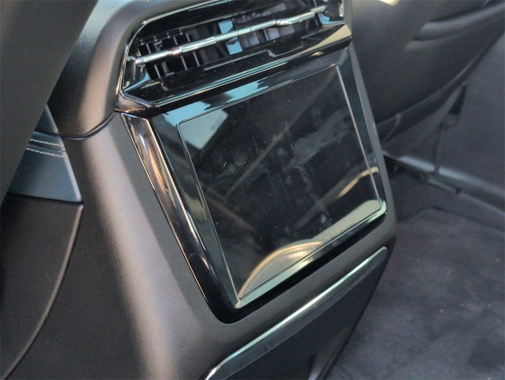 2025 Cadillac ESCALADE IQ Luxury 2