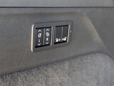 2025 Cadillac ESCALADE IQ Luxury 2