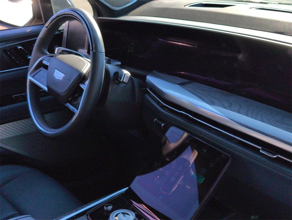 2025 Cadillac ESCALADE IQ Luxury 2