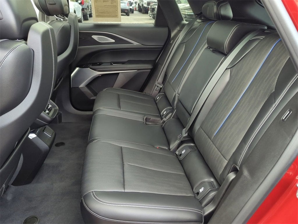 2026 Cadillac LYRIQ V-Series