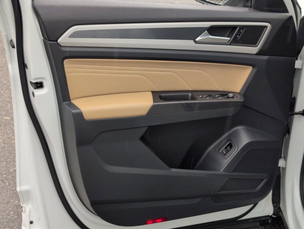 2022 Volkswagen Atlas Cross Sport 3.6L V6 SEL R-Line