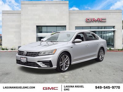 2017 Volkswagen Passat R-Line w/Comfort Pkg