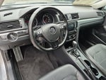 2017 Volkswagen Passat R-Line w/Comfort Pkg
