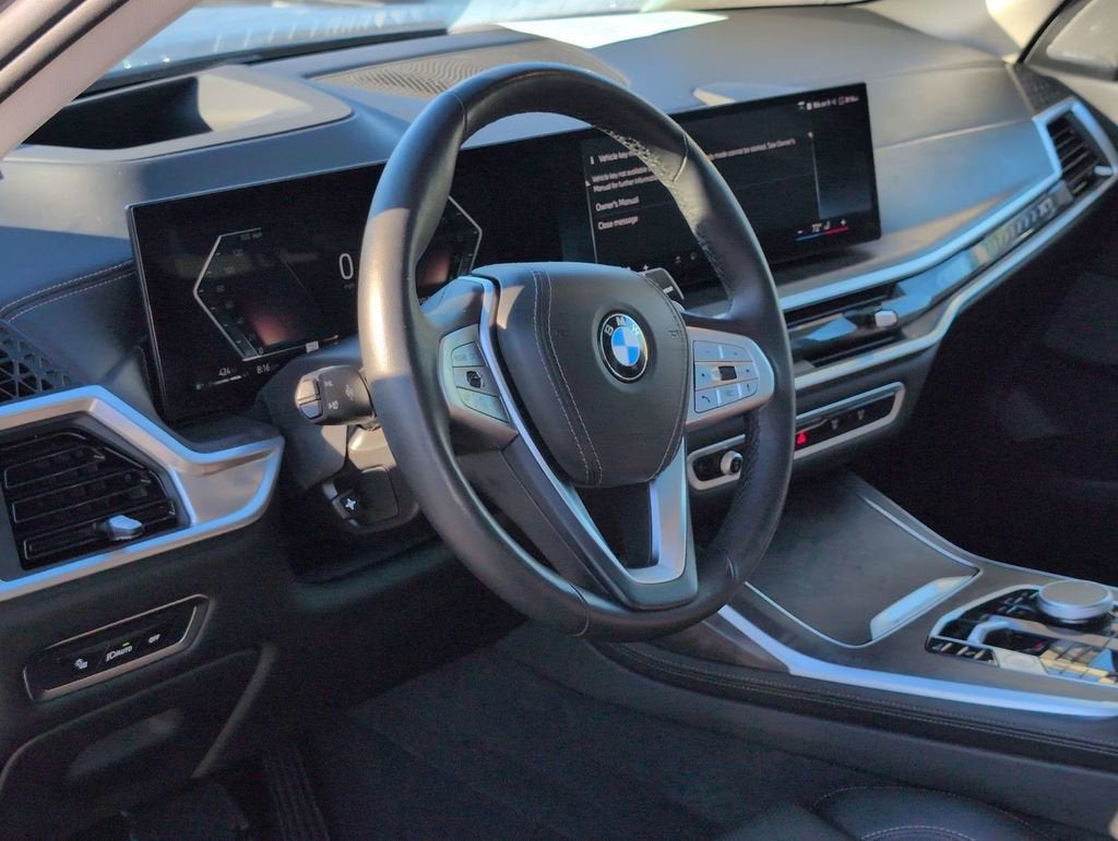 2025 BMW X7 xDrive40i